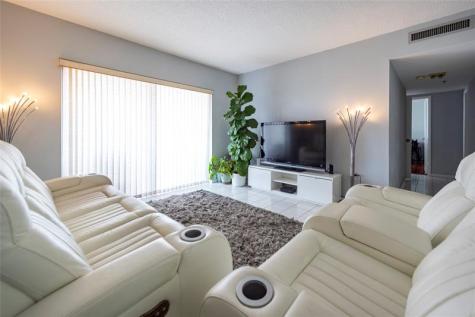 3850 Washington Street Hollywood FL 33021