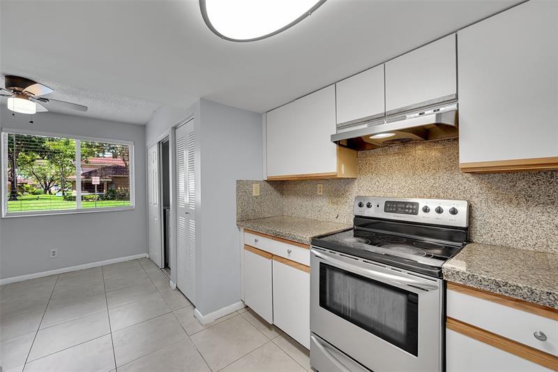 796 NW 91st Terrace Plantation FL 33324