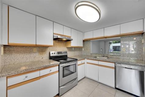 796 NW 91st Terrace Plantation FL 33324