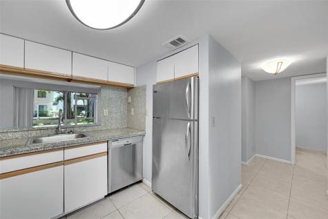 796 NW 91st Terrace Plantation FL 33324