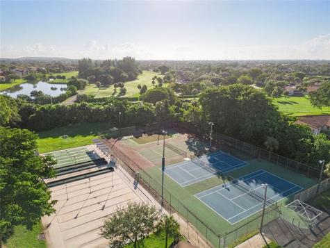 3241 Holiday Springs Boulevard Margate FL 33063