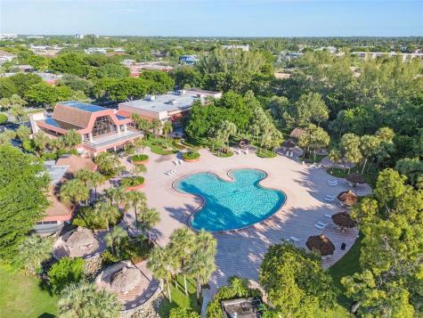 3241 Holiday Springs Boulevard Margate FL 33063