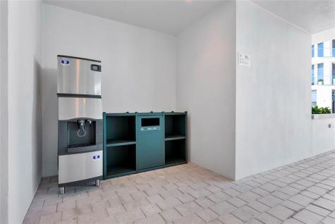 153 N Seabreeze Fort Lauderdale FL 33304