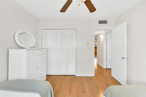 5300 Washington Street Hollywood FL 33021