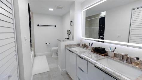 8204 SW 23rd Street North Lauderdale FL 33068