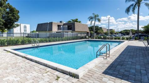 8204 SW 23rd Street North Lauderdale FL 33068