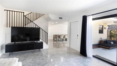 8204 SW 23rd Street North Lauderdale FL 33068