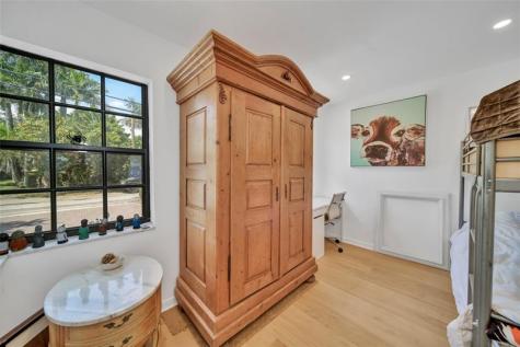 200 NE 17th Court Fort Lauderdale FL 33305