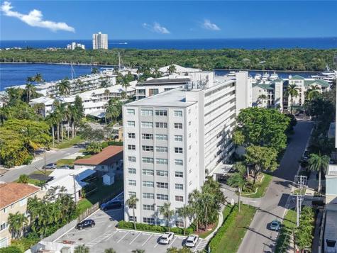 2555 NE 11th Street Fort Lauderdale FL 33304