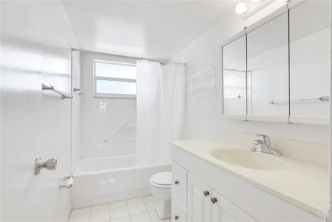 2555 NE 11th Street Fort Lauderdale FL 33304