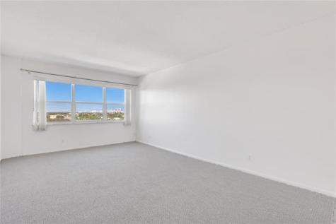 2555 NE 11th Street Fort Lauderdale FL 33304