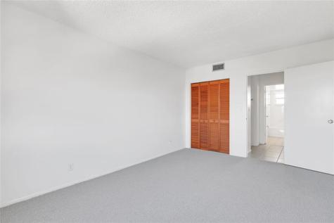 2555 NE 11th Street Fort Lauderdale FL 33304