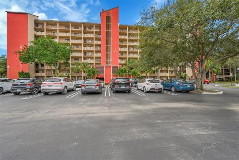 2206 S Cypress Bend Drive Pompano Beach FL 33069