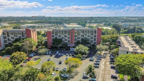 2206 S Cypress Bend Drive Pompano Beach FL 33069