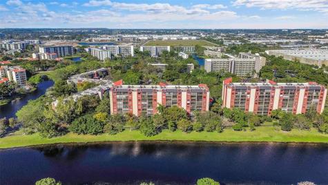 2206 S Cypress Bend Drive Pompano Beach FL 33069