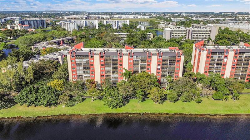 2206 S Cypress Bend Drive Pompano Beach FL 33069