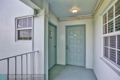 806 Cypress Grove Lane Pompano Beach FL 33069