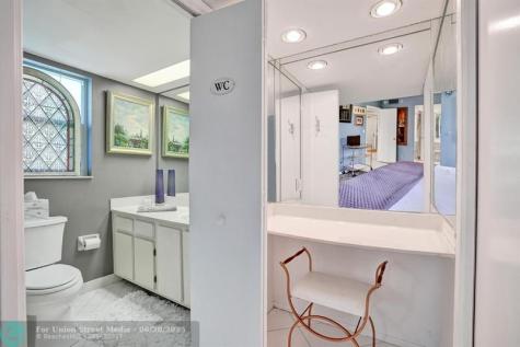 806 Cypress Grove Lane Pompano Beach FL 33069