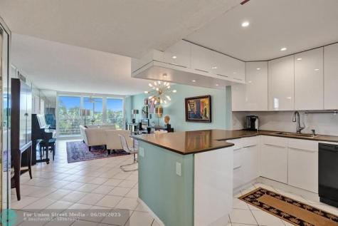 806 Cypress Grove Lane Pompano Beach FL 33069