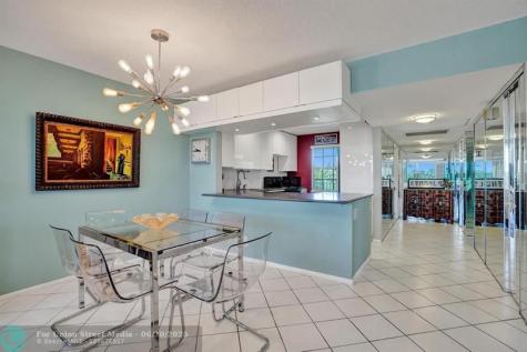 806 Cypress Grove Lane Pompano Beach FL 33069
