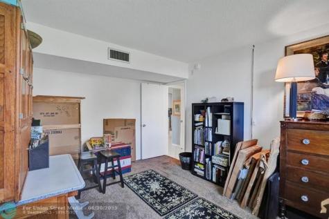 806 Cypress Grove Lane Pompano Beach FL 33069