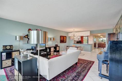 806 Cypress Grove Lane Pompano Beach FL 33069