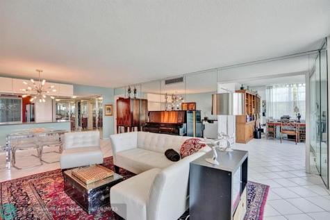 806 Cypress Grove Lane Pompano Beach FL 33069