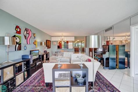 806 Cypress Grove Lane Pompano Beach FL 33069