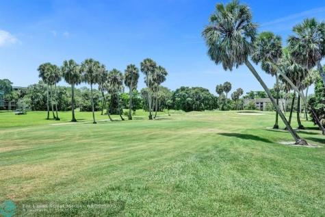 806 Cypress Grove Lane Pompano Beach FL 33069