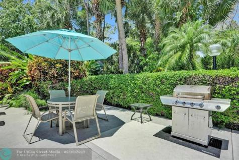 806 Cypress Grove Lane Pompano Beach FL 33069