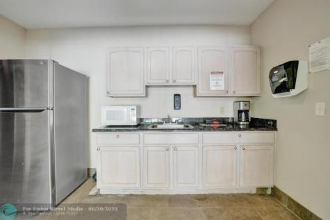 806 Cypress Grove Lane Pompano Beach FL 33069