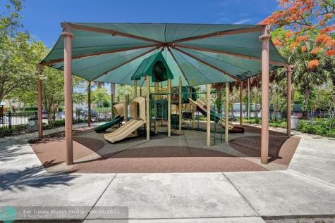 806 Cypress Grove Lane Pompano Beach FL 33069