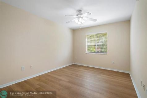 6492 Emerald Dunes Drive West Palm Beach FL 33411