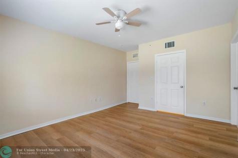 6492 Emerald Dunes Drive West Palm Beach FL 33411