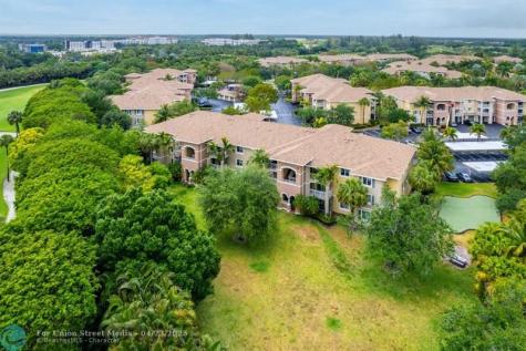 6492 Emerald Dunes Drive West Palm Beach FL 33411