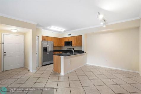 6492 Emerald Dunes Drive West Palm Beach FL 33411