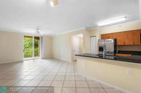 6492 Emerald Dunes Drive West Palm Beach FL 33411