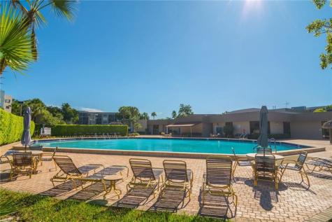 1100 Colony Point Circle Pembroke Pines FL 33026