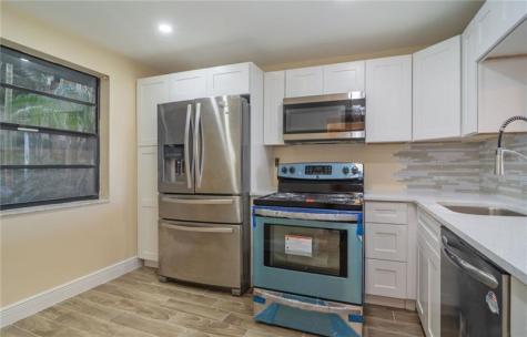 1100 Colony Point Circle Pembroke Pines FL 33026