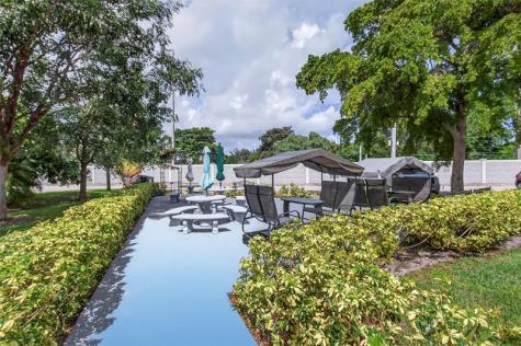 1036 Ventnor H Deerfield Beach FL 33442