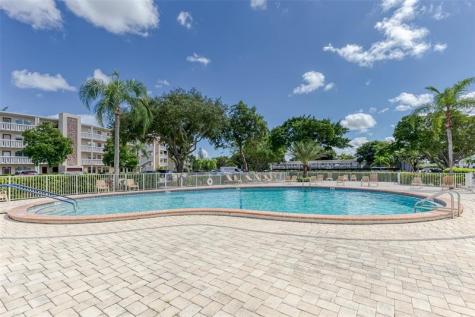1036 Ventnor H Deerfield Beach FL 33442