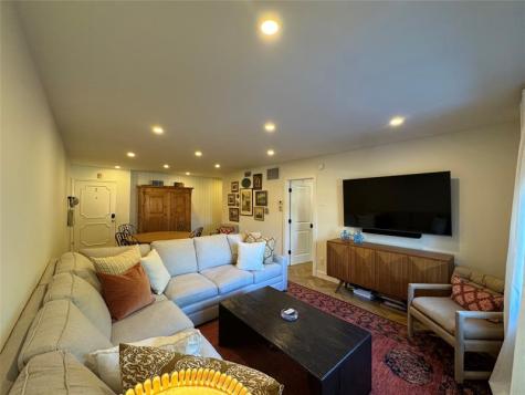 9 NE 19th Court Wilton Manors FL 33305