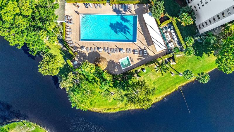 2214 S Cypress Bend Drive Pompano Beach FL 33069