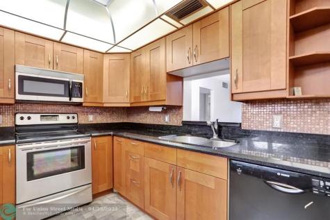 4301 Martinique Circle Coconut Creek FL 33066