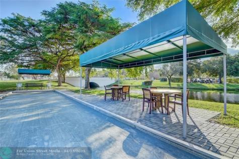 4301 Martinique Circle Coconut Creek FL 33066