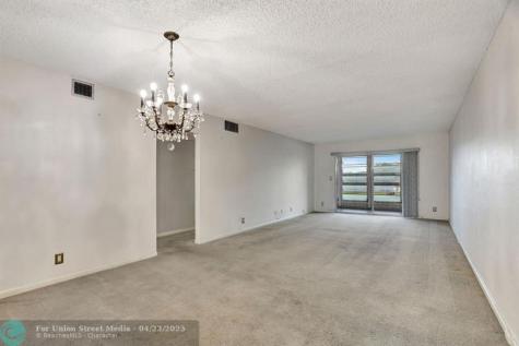 4301 Martinique Circle Coconut Creek FL 33066