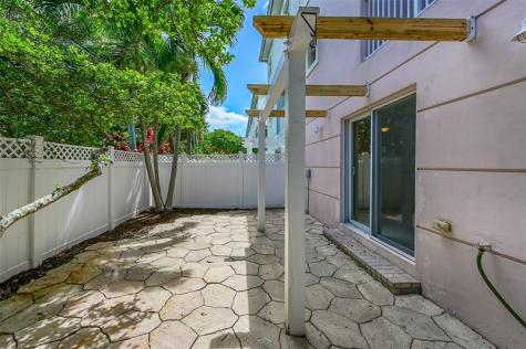 453 NE 1st Street Pompano Beach FL 33060