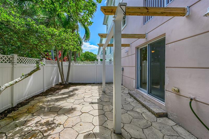 453 NE 1st Street Pompano Beach FL 33060