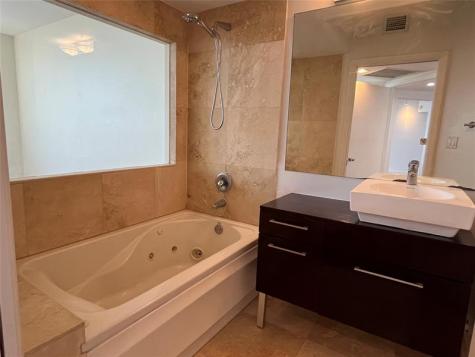 Miami Beach FL 33139