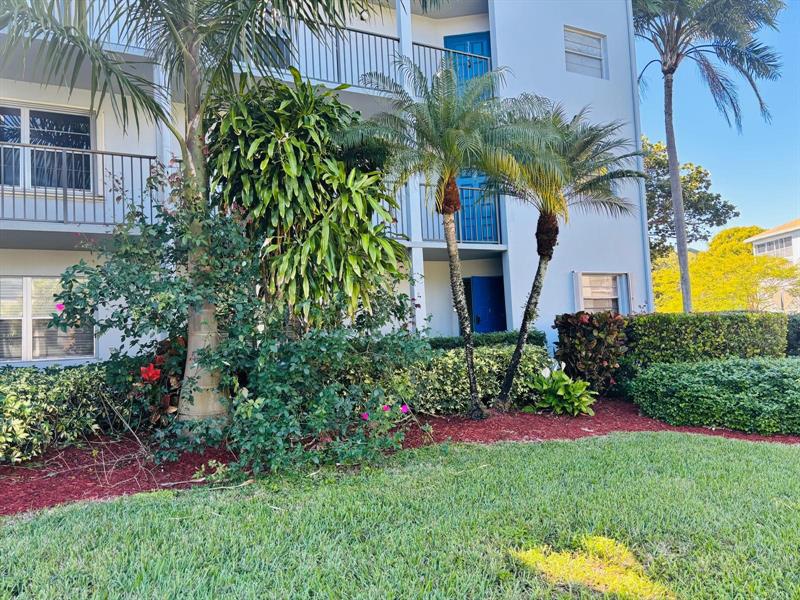 800 SW 125th Way Hollywood FL 33027
